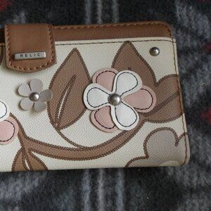 Relic folding wallet Model # RLS9802 manmade materials